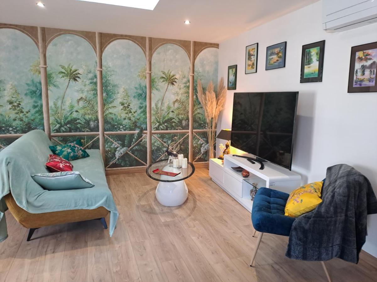 L"Indochine Apartment Perpignan Bagian luar foto