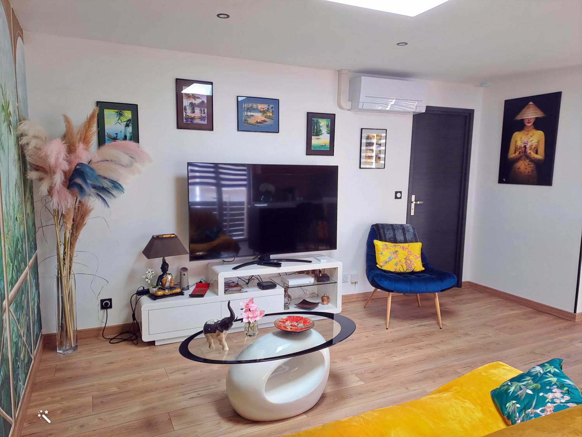 L"Indochine Apartment Perpignan Ruang foto